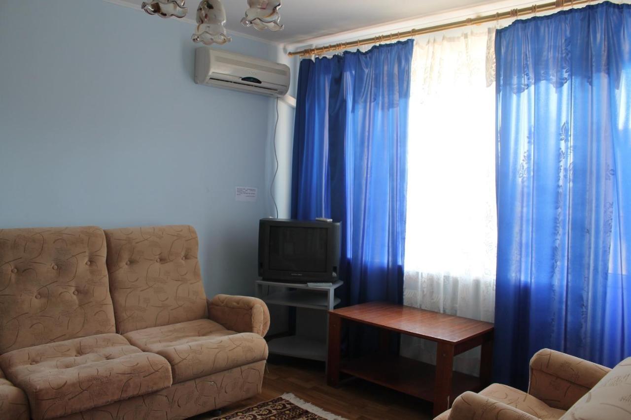 Kometa-2 Hotel Коблево Стая снимка