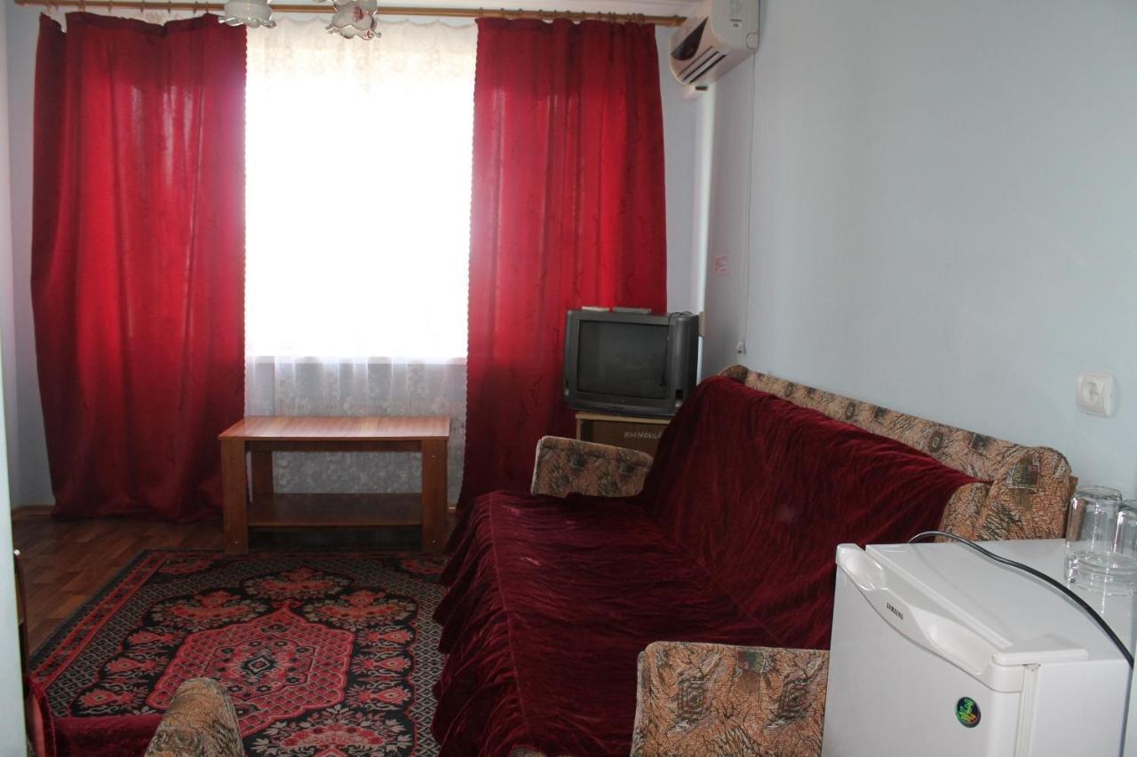 Kometa-2 Hotel Коблево Стая снимка