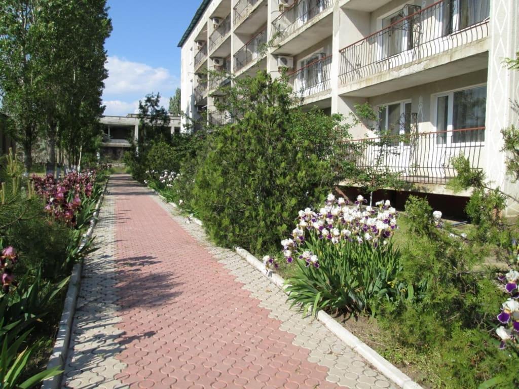 Kometa-2 Hotel Коблево Екстериор снимка
